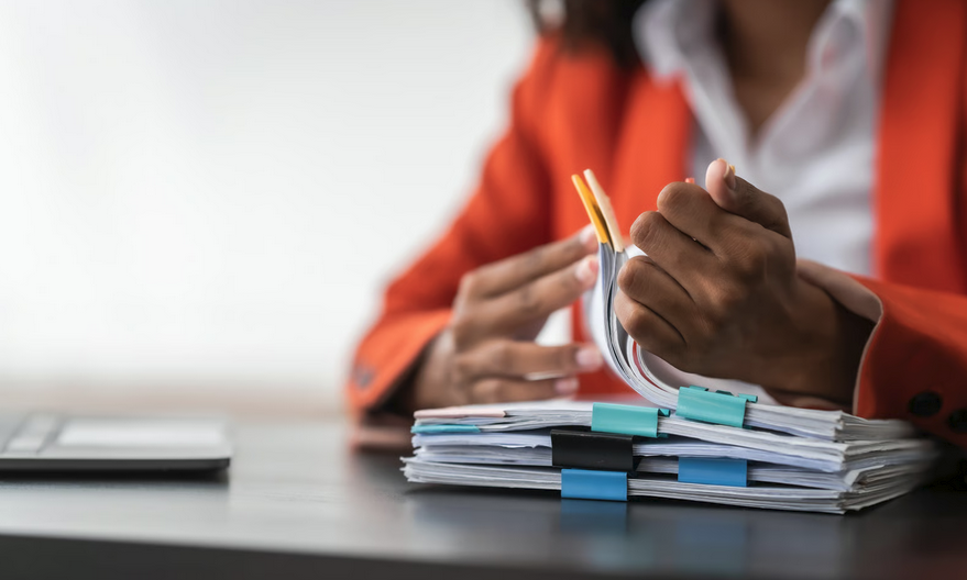 Organizing Your Tax Documents: What Your Tax Advisor Actually Needs (and What They Don’t)